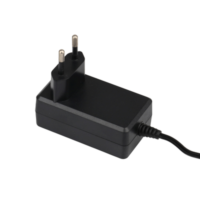 EN61558 Zatwierdzony zasilacz 24 V AC Dc z wtyczką UE uniwersalny adapter ac dc