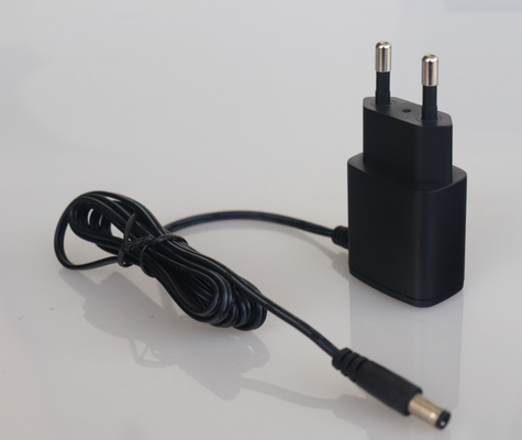 Adapter przełączający 9v 500ma Pojedynczy przełącznik wyjściowy Zasilacz Wtyczka EURO