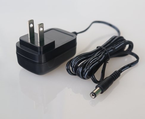 Adapter ścienny 4,5 W 9 V 500 ma AC do DC Wtyczka amerykańska z normą IEC62368